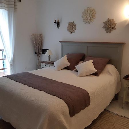 Les Chambres Manon - Piscine, Spa, Tennis Belcodene Екстериор снимка