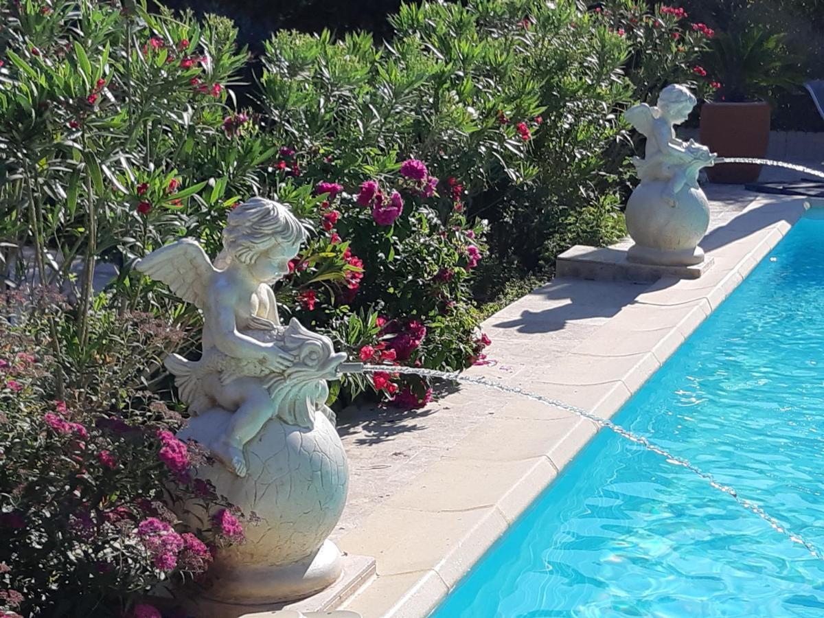 Les Chambres Manon - Piscine, Spa, Tennis Belcodene Екстериор снимка