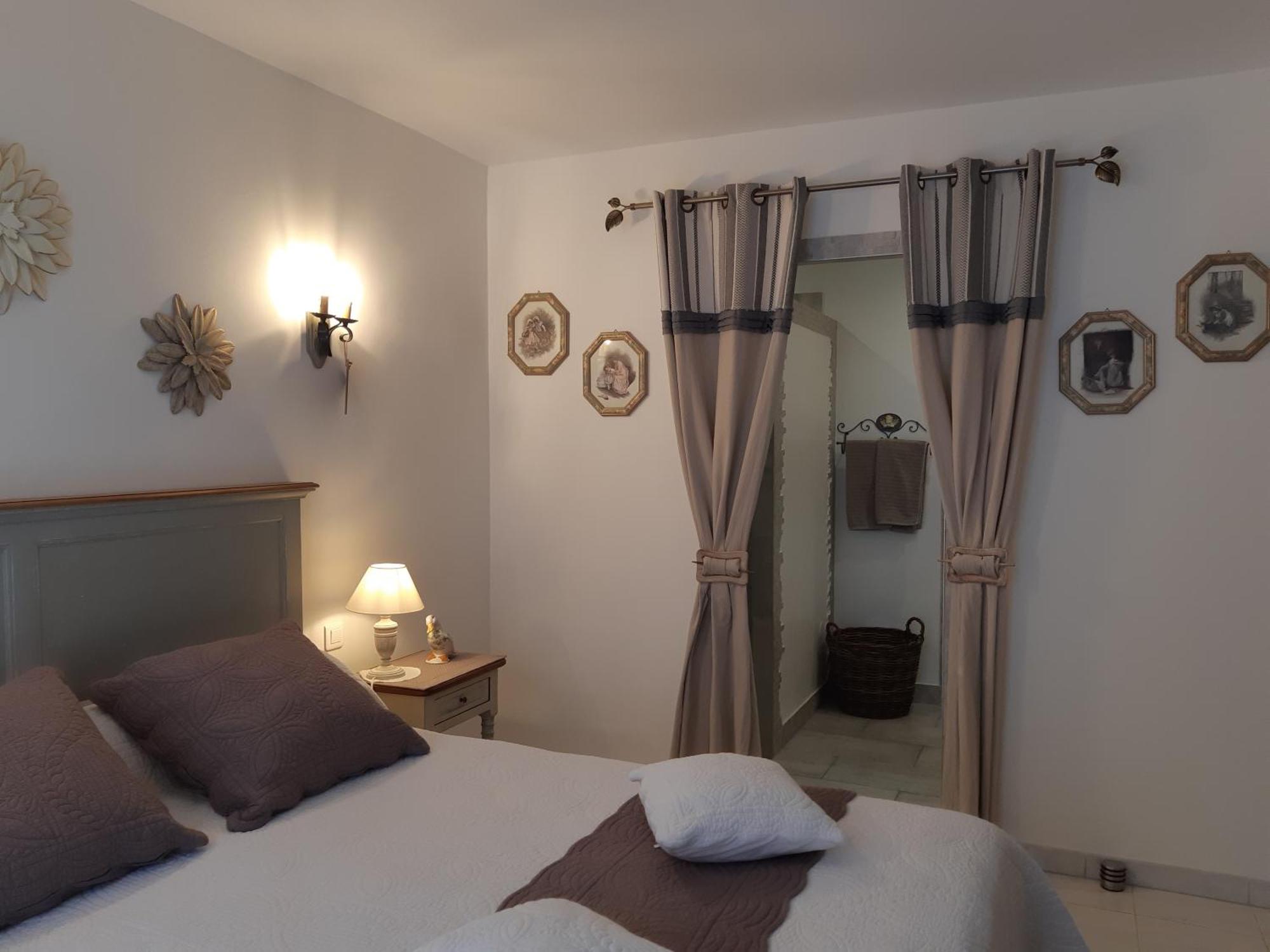 Les Chambres Manon - Piscine, Spa, Tennis Belcodene Екстериор снимка